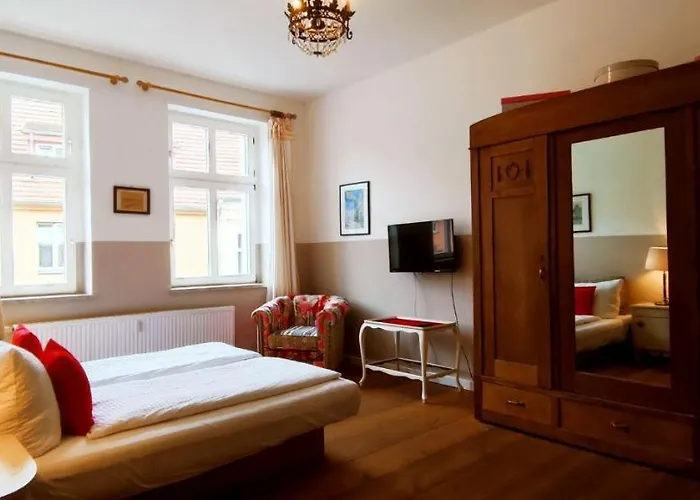 Schloss-und Seeblick