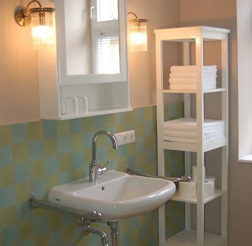 Schloss-und Seeblick Apartamento *