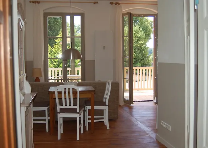 Schloss-und Seeblick Apartamento *