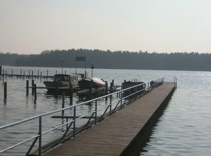 Schloss-und Seeblick *
