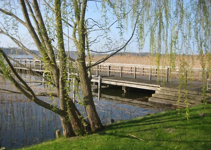 Schloss-und Seeblick *